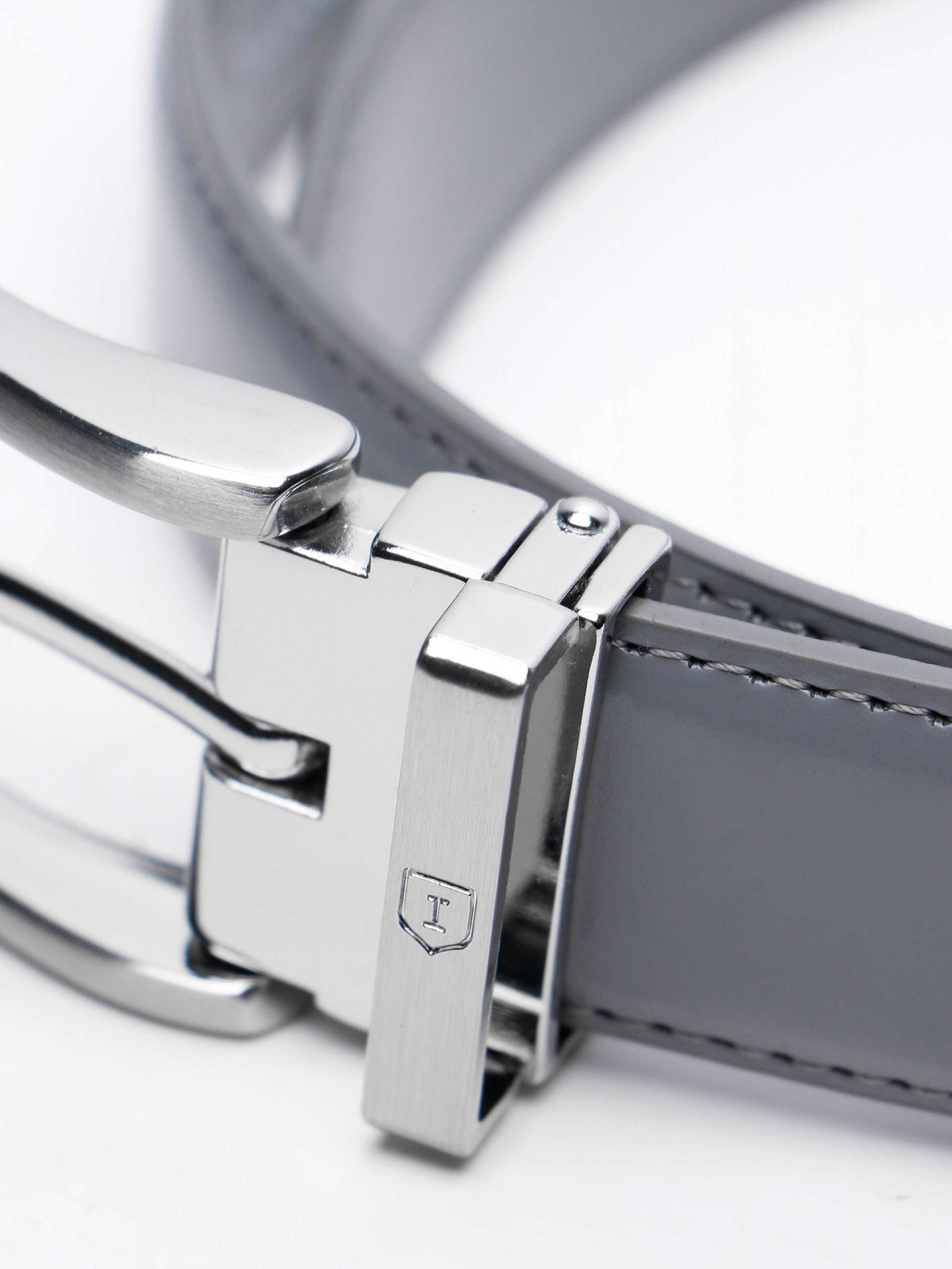 Leather elegant belt