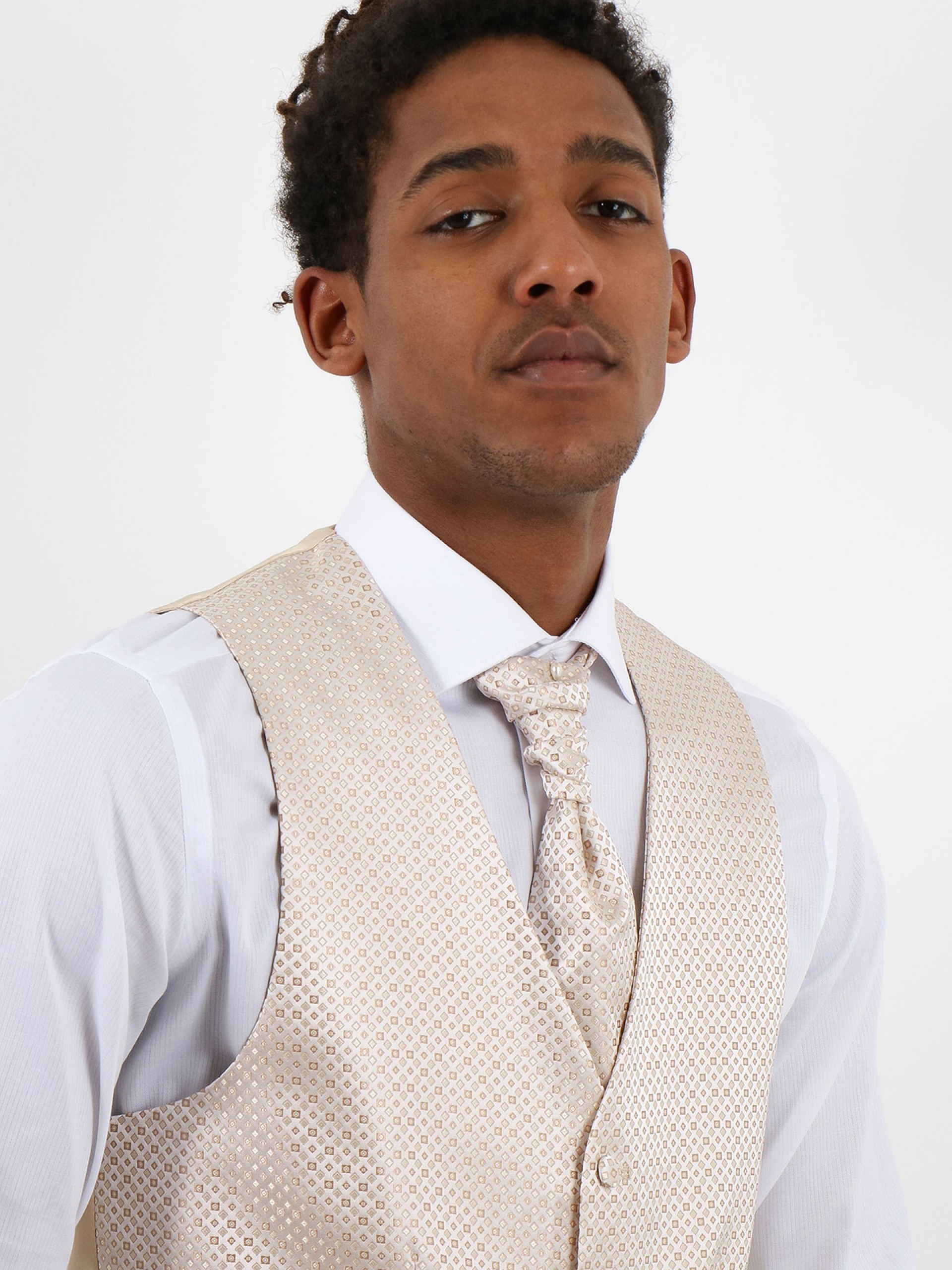 Colete de cerimónia com gravata