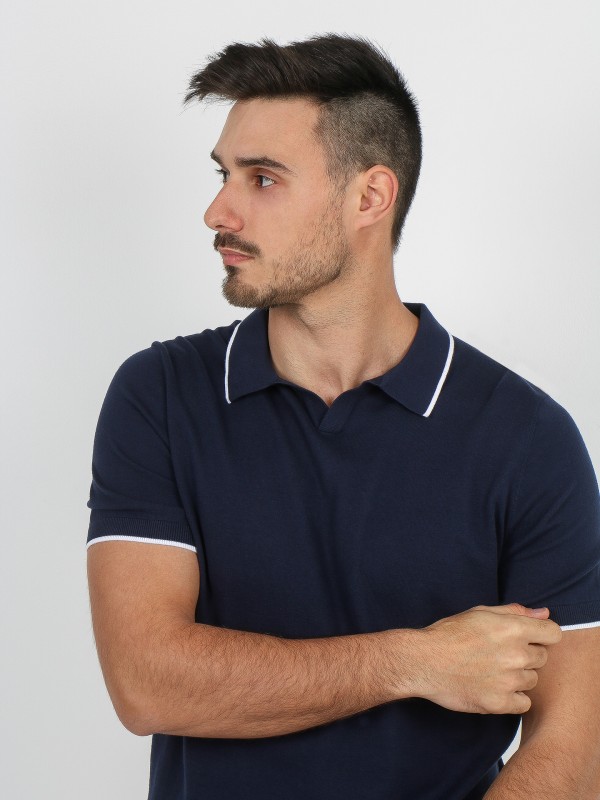 V-collar cotton knit polo shirt
