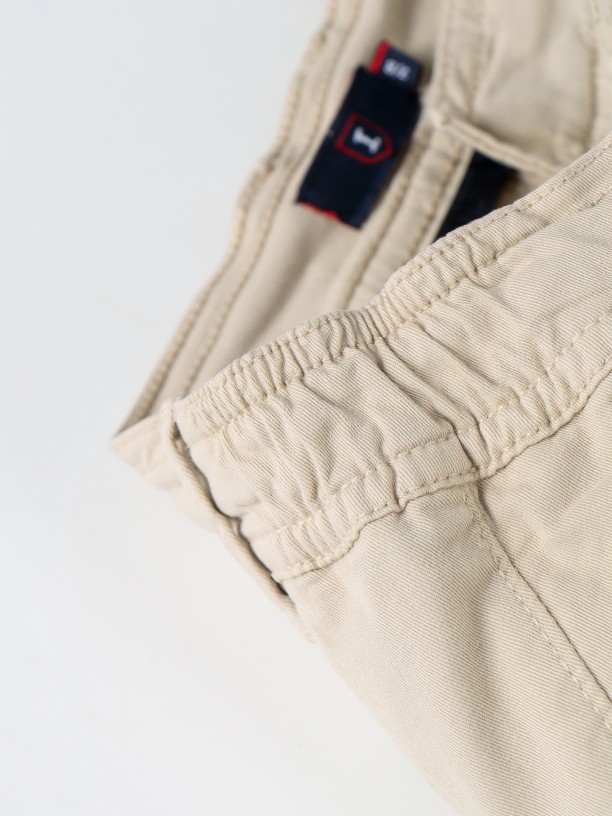 Pantalones chino algodón elástico