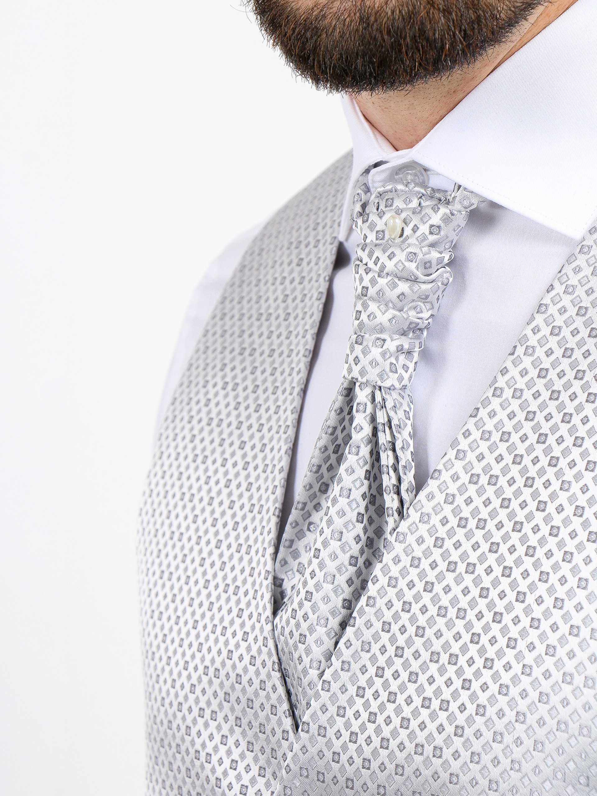 Chaleco de ceremonia con corbata