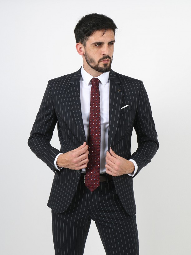 Slim fit 100% wool suit