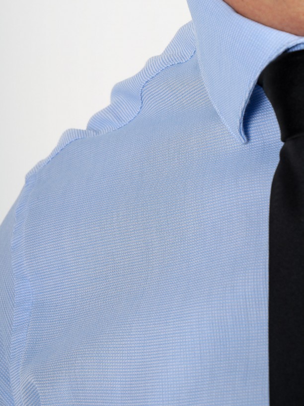 Camisa clássica slim fit micro estrutura Camisa clássica slim fit micro estrutura