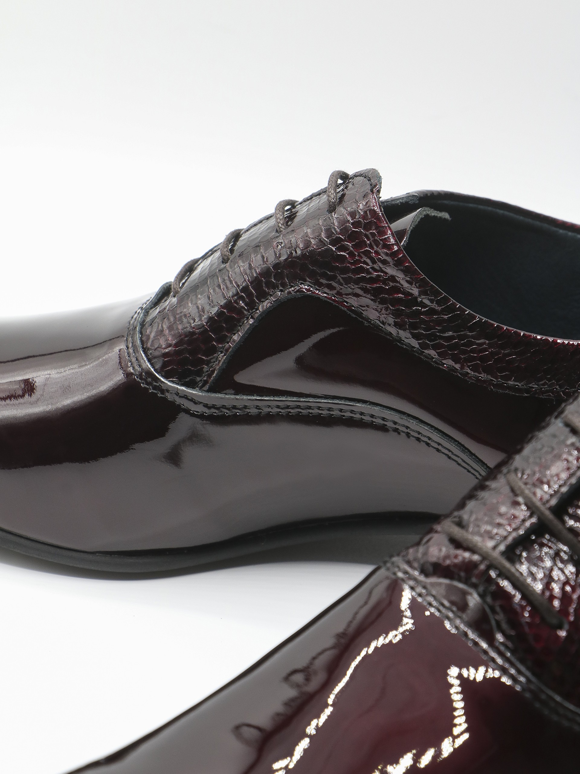 Zapato de vestir piel charol