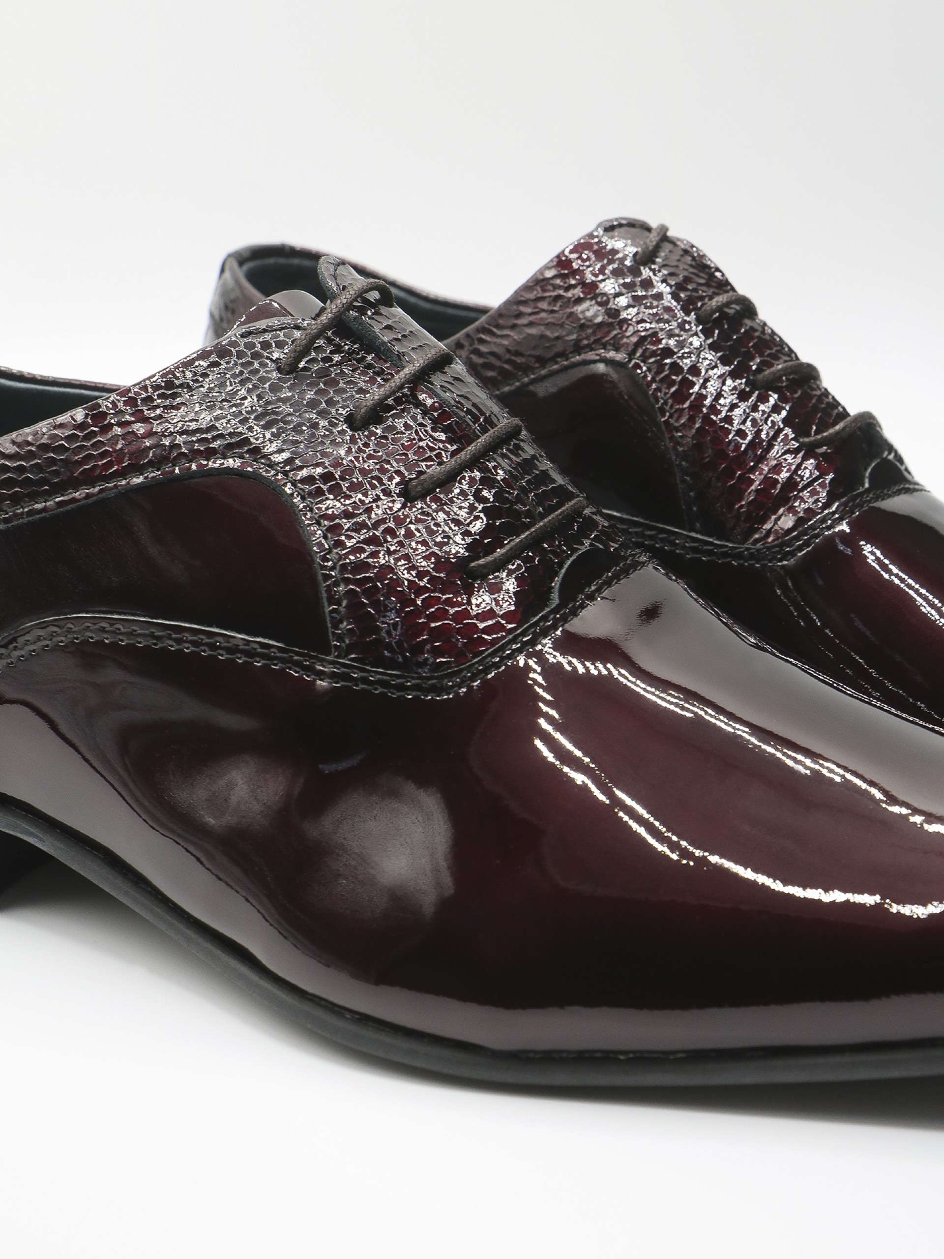 Zapato de vestir piel charol