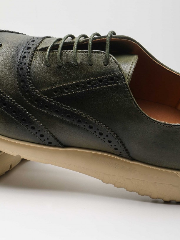 Casual leather shoes pricked detail Casual leather shoes pricked detail