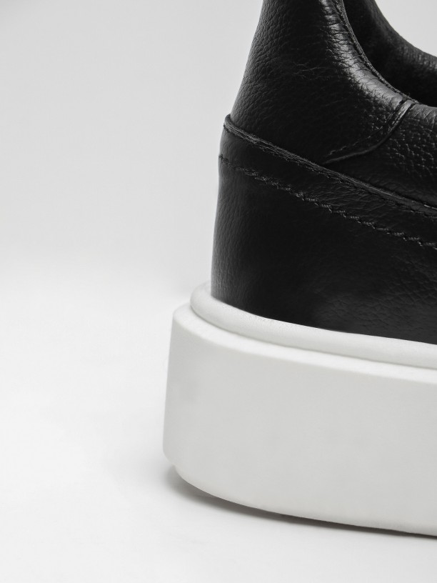 Wide-soled leather sneakers Wide-soled leather sneakers