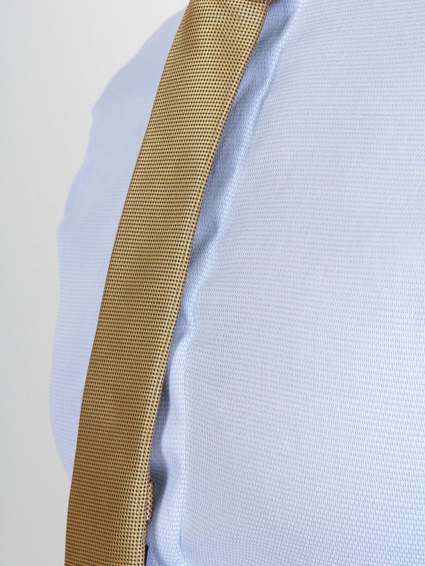 Camisa clássica slim fit micro estrutura Camisa clássica slim fit micro estrutura
