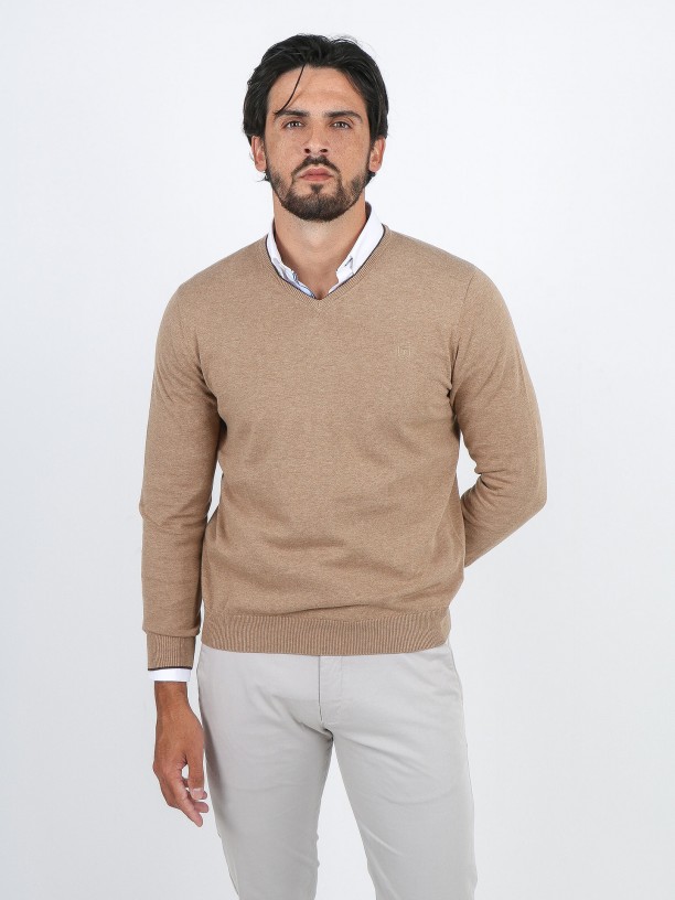 Cotton knit sweater with contrasting detail