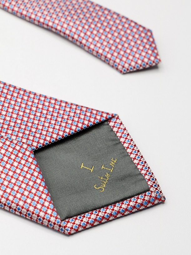 Classic tie with pattern