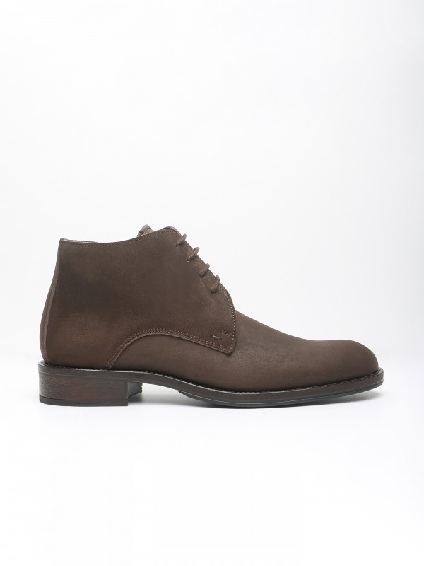 Suede leather safari boots