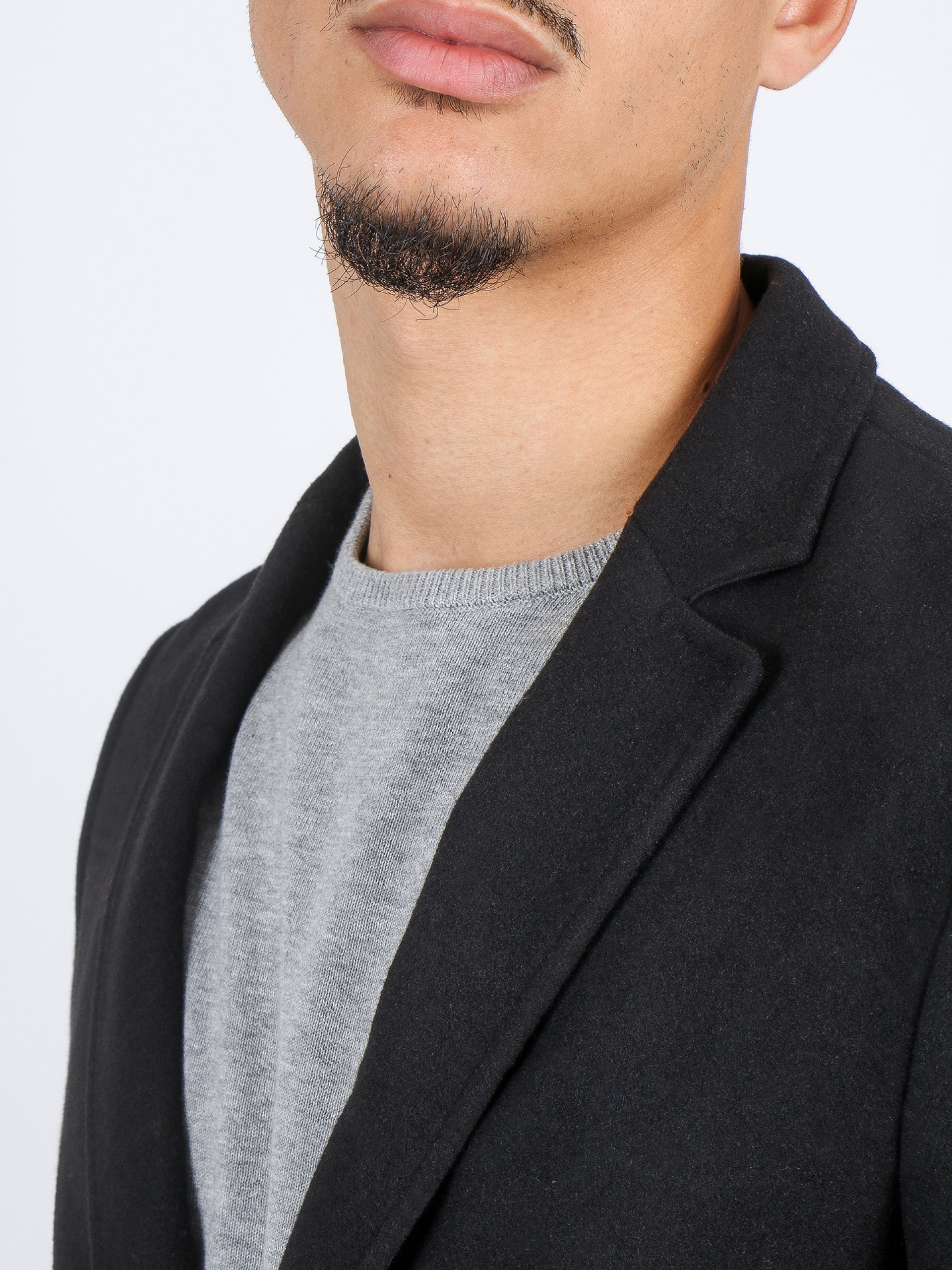 Sobretudo slim fit lapela clássica