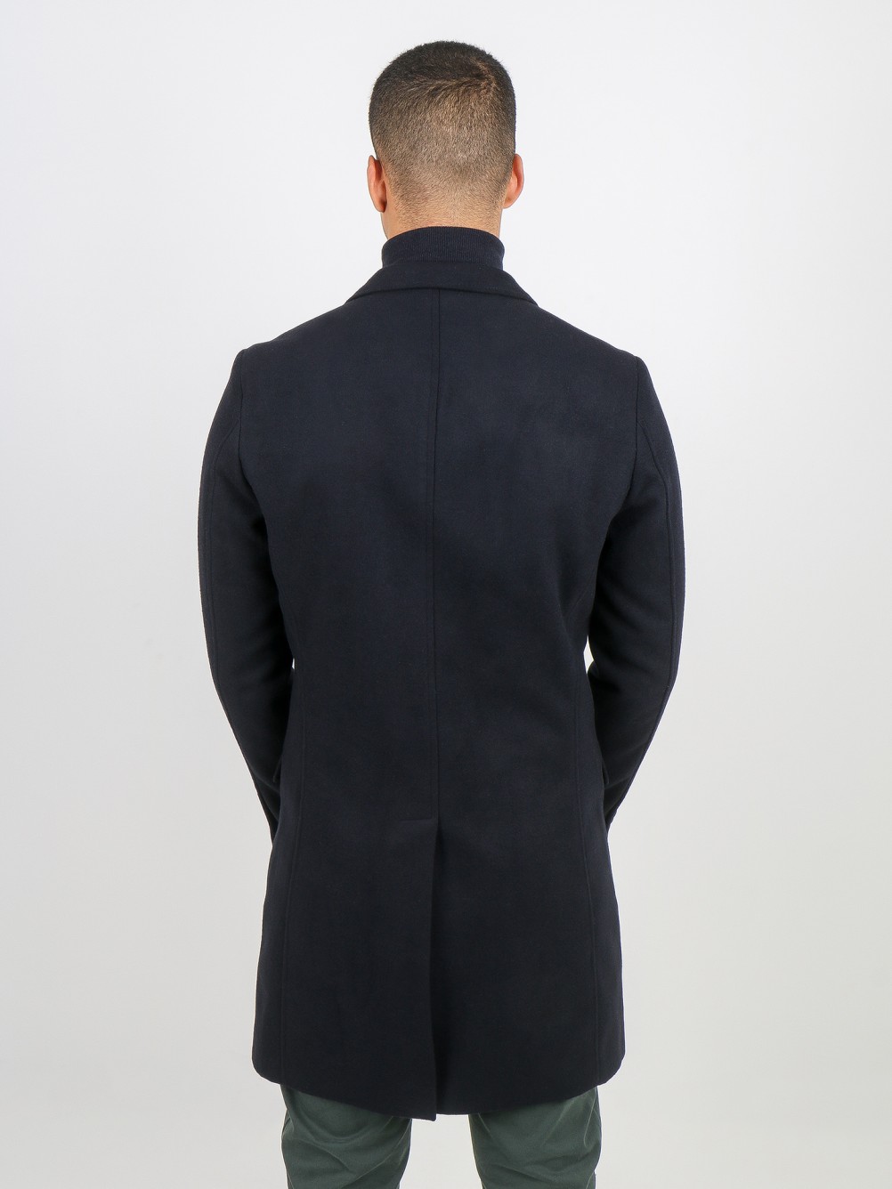 Sobretudo slim fit lapela clássica