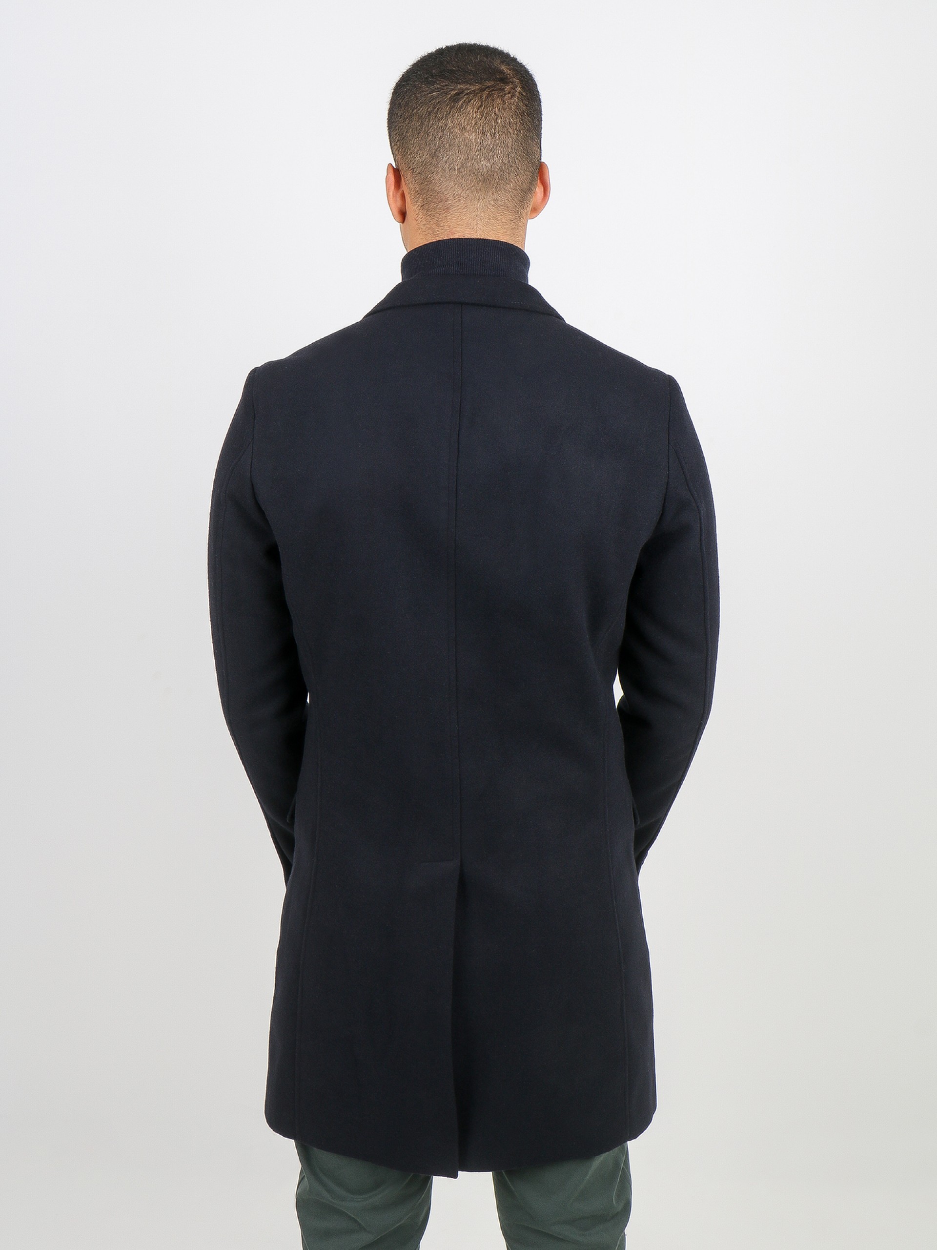 Sobretudo slim fit lapela clássica