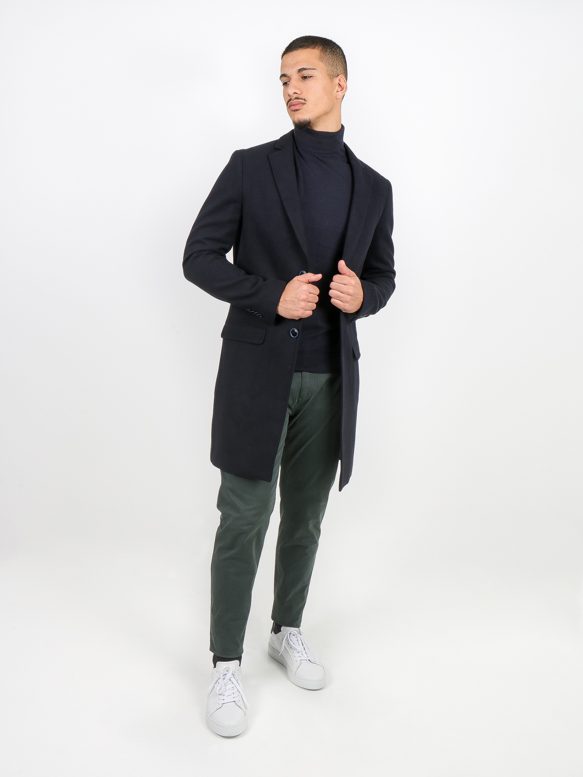 Sobretudo slim fit lapela clássica