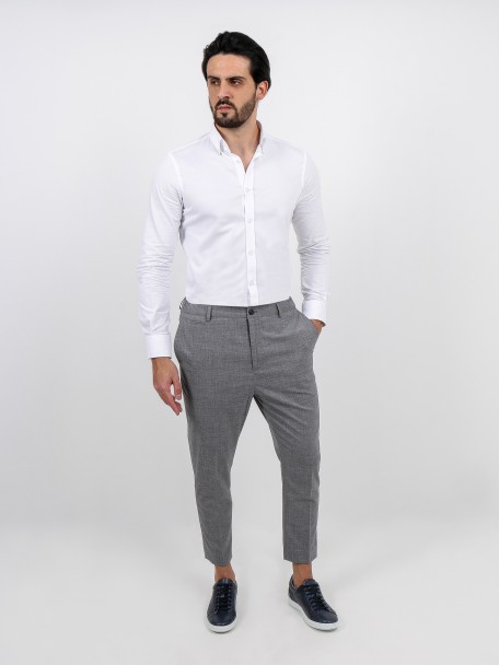 Cal�a curta slim fit maize
