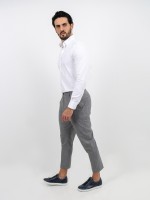 Pantalones slim fit dobladillo corto Pantalones slim fit dobladillo corto