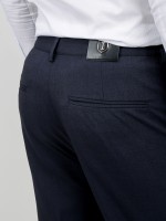 Cal�a curta slim fit maize