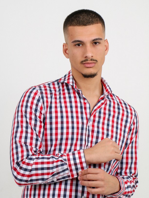 Camisa de algodo riscas colarinho curto