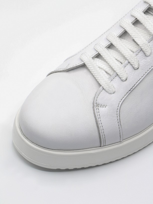 Leather sneakers with detail on heel