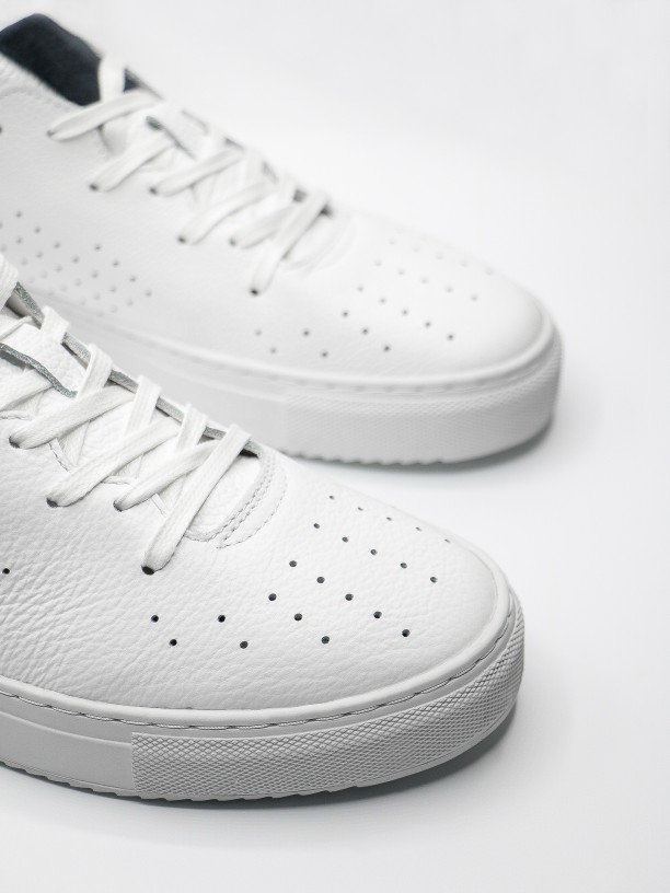 Combination leather perforated sneakers