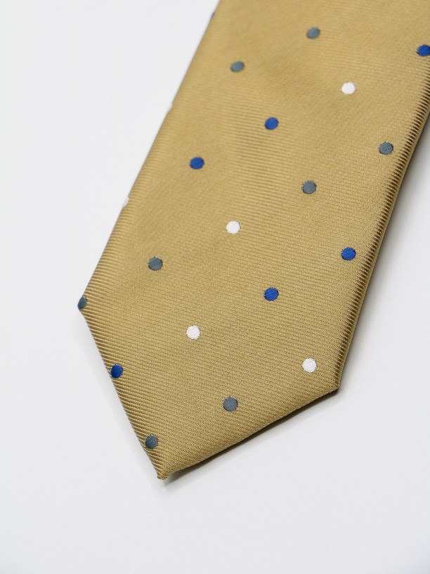 Slim tie with dots pattern