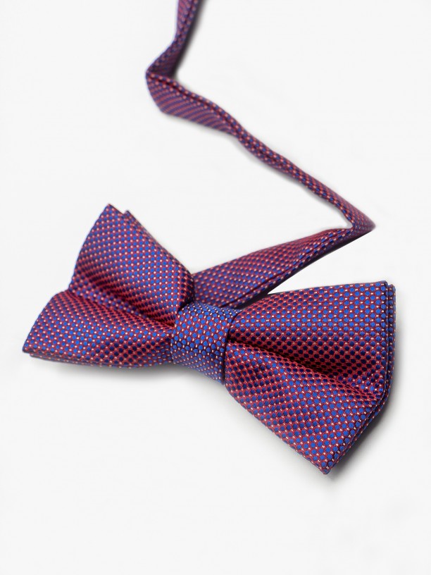 Structured bow tie