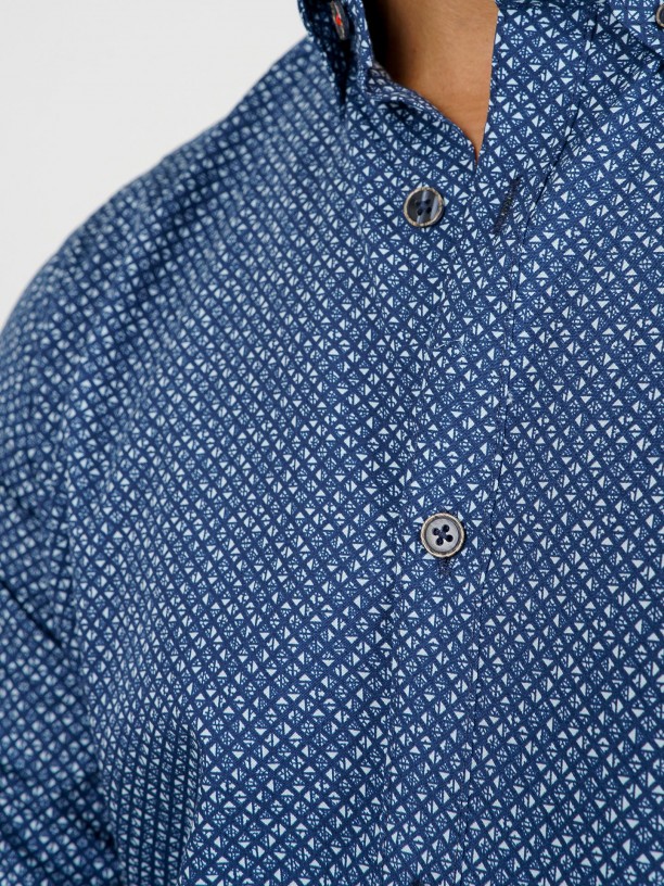 Camisa de algodão com padrão geométrico