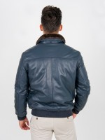 Blus�o de pele genu�na com gola de p�lo remov�vel