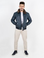 Blus�o de pele genu�na com gola de p�lo remov�vel