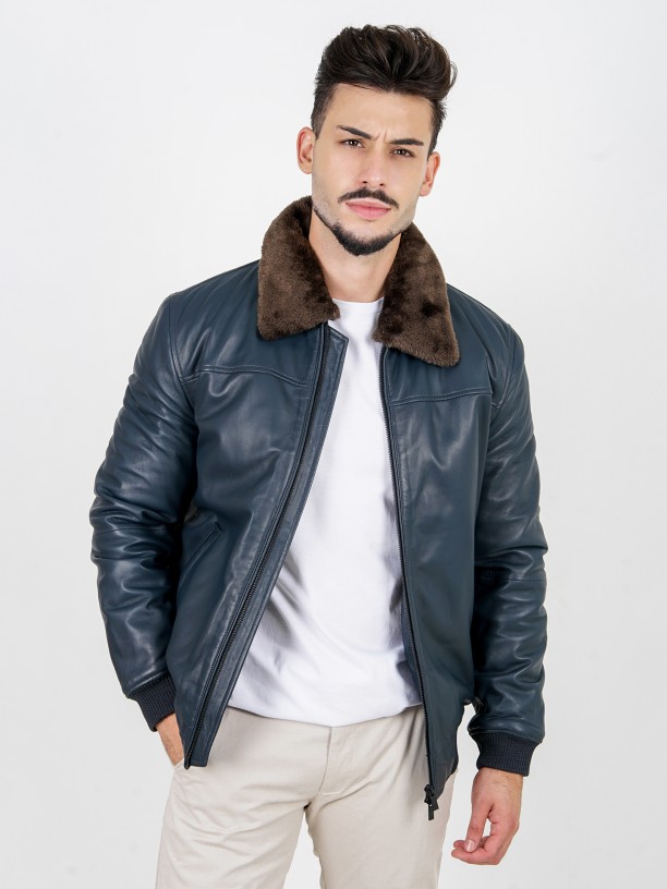 Leather jacket with removable fur collar