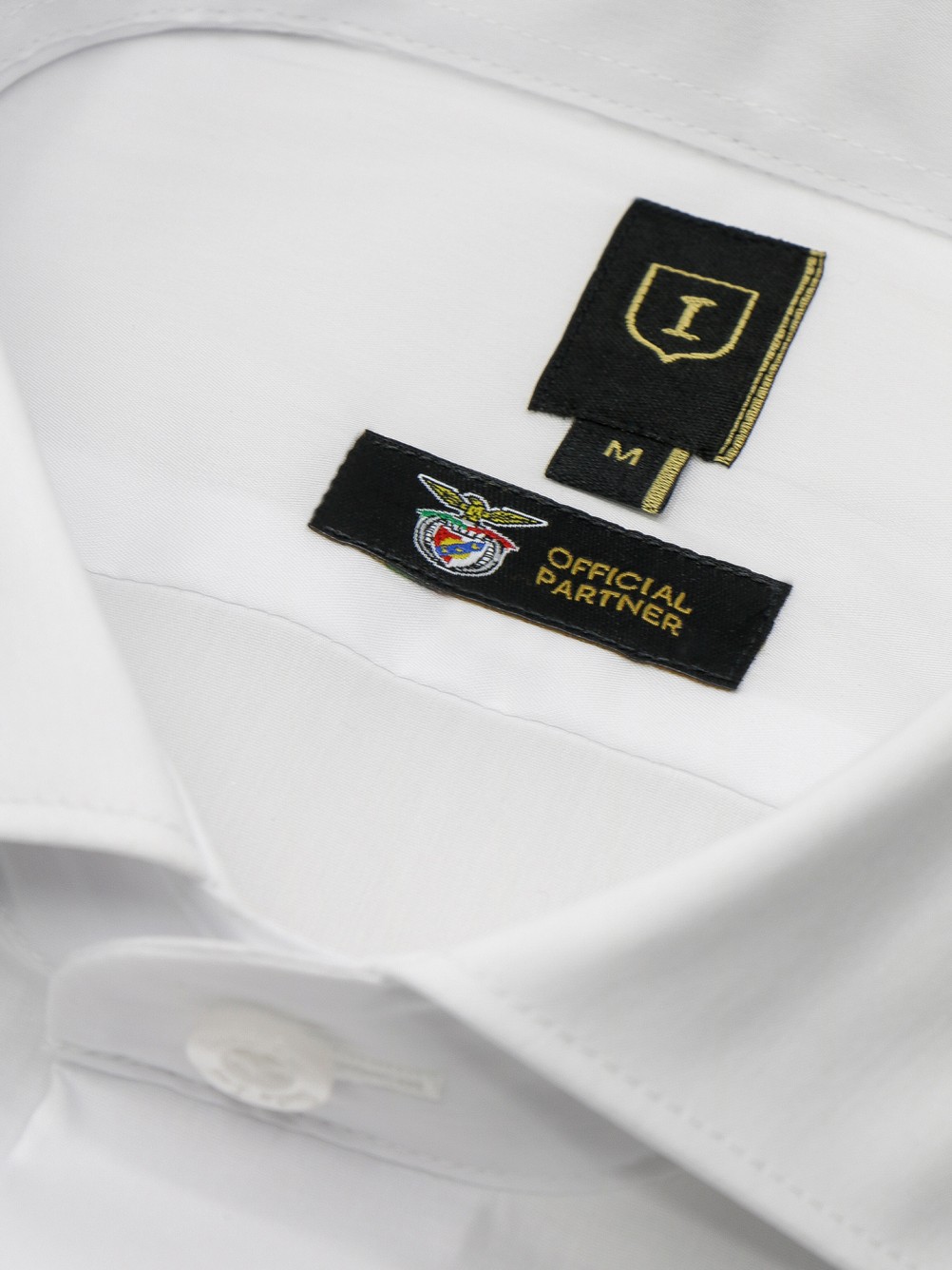 Camisa cl�ssica lisa slim fit el�stica