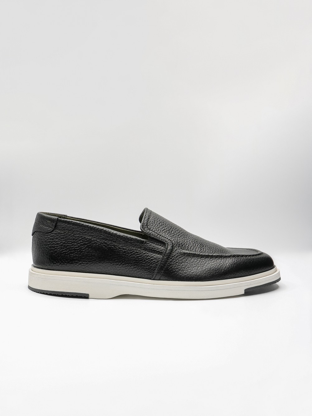 Mocassin casual em pele