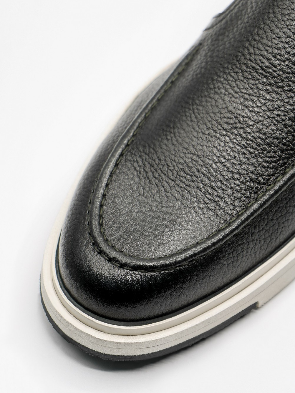 Mocassin casual em pele