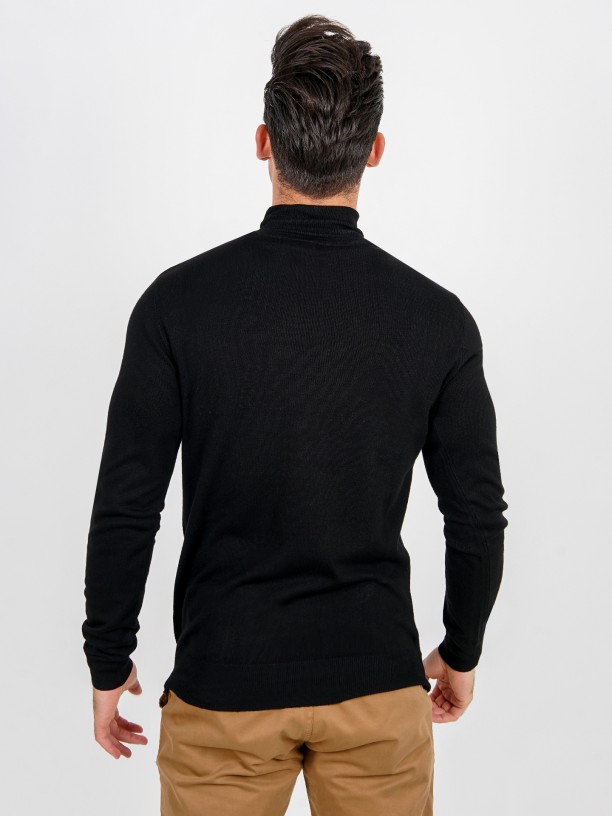 High neck knitted sweater
