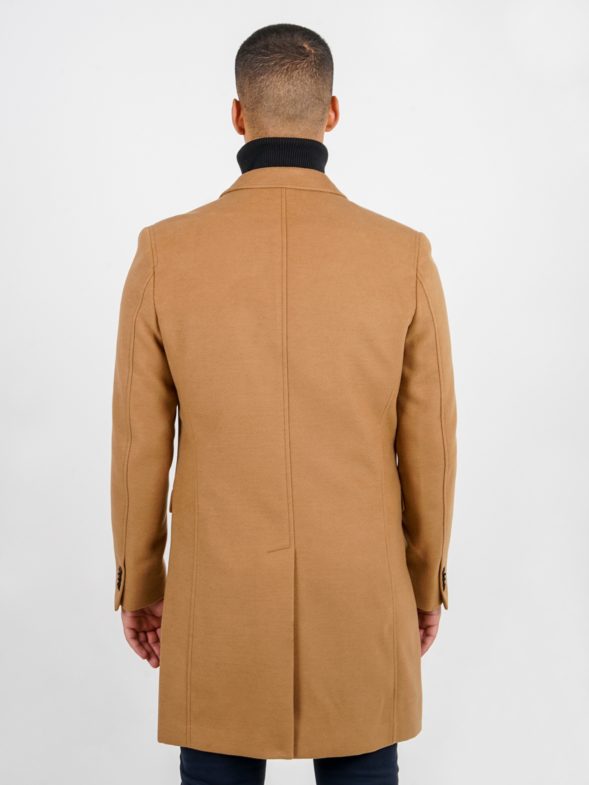 Sobretudo slim fit lapela clássica