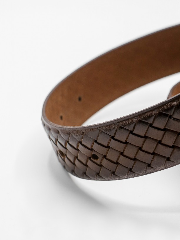 Leather casual belt with pattern