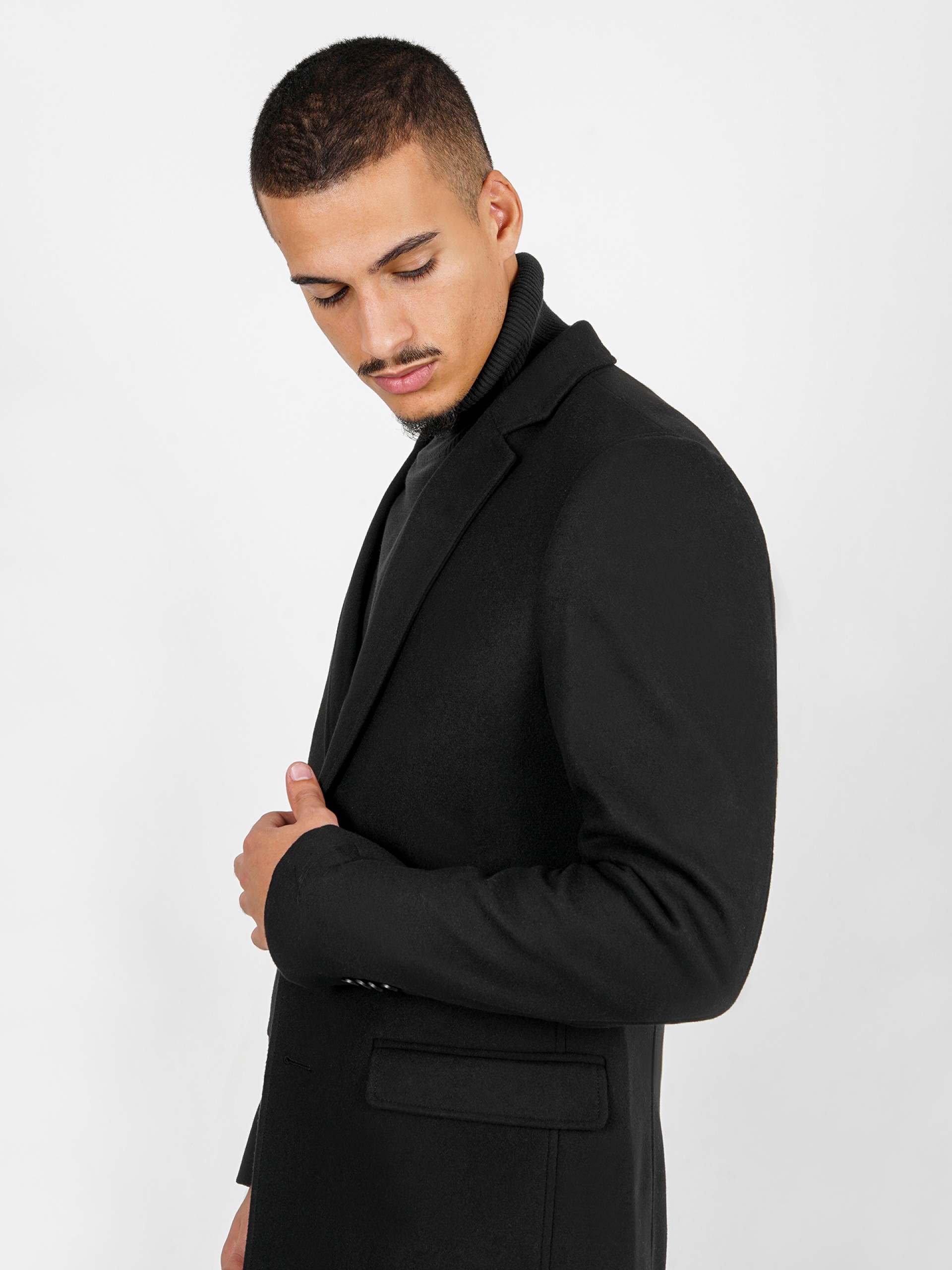 Sobretudo slim fit lapela clássica