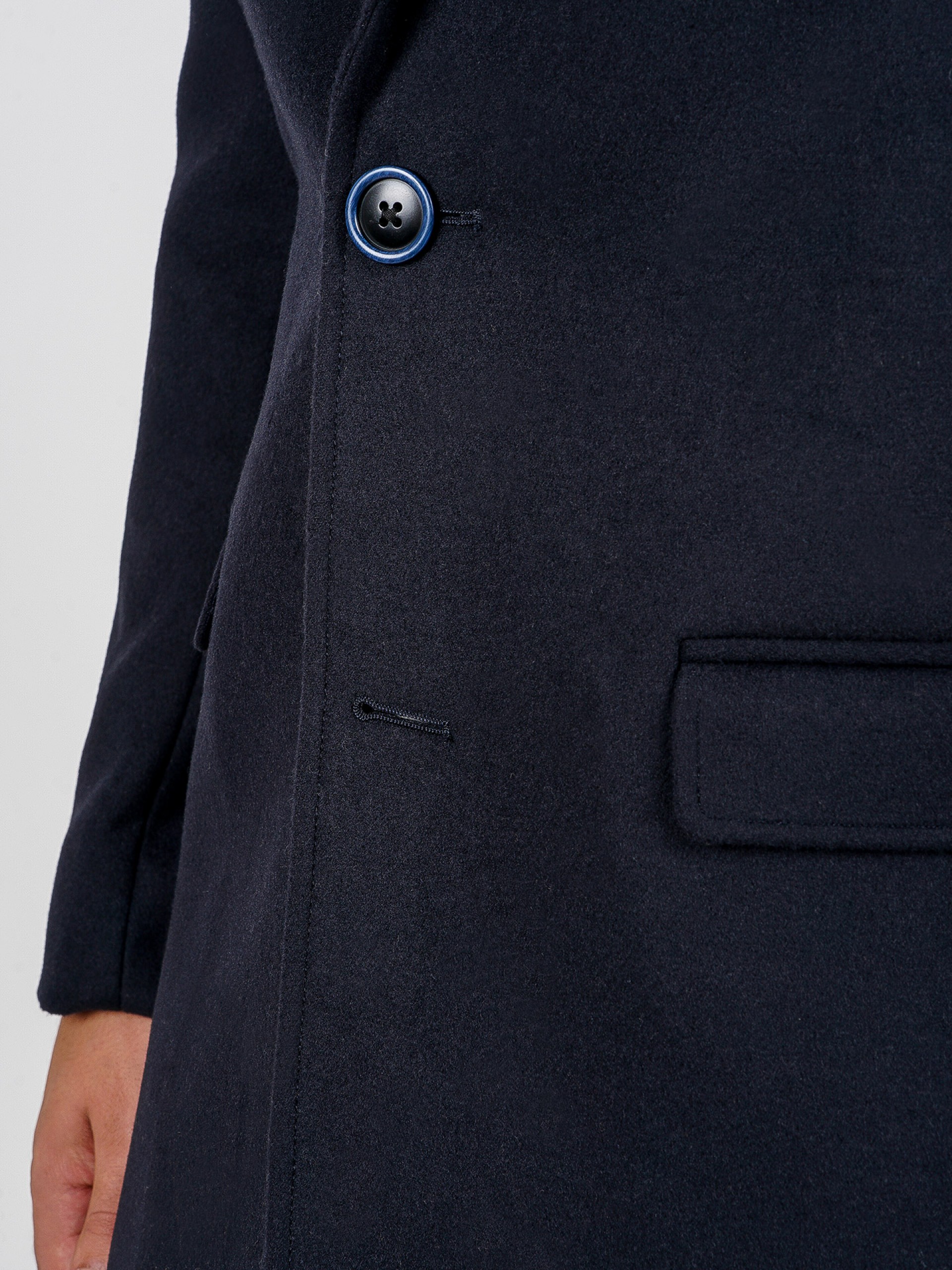 Sobretudo slim fit lapela clássica