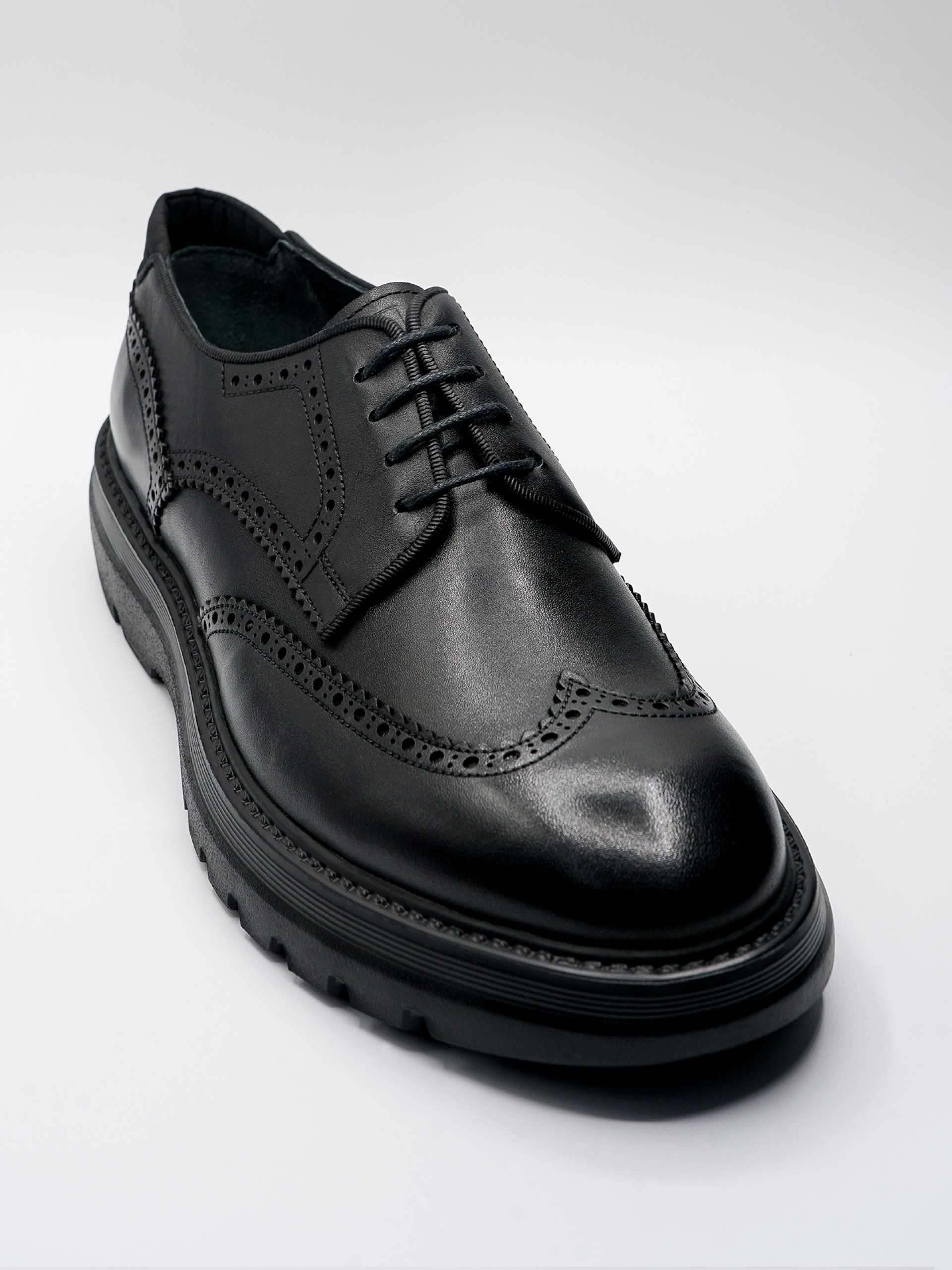 Leather elegant shoes ultra lightweight sole