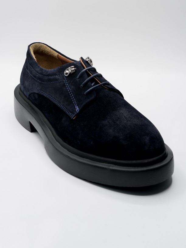 Suede leather shoes lightweight sole