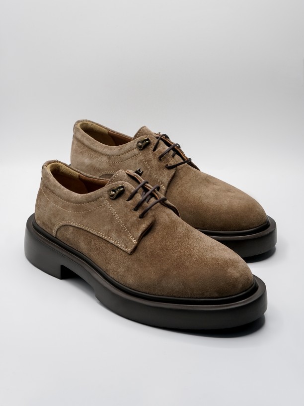 Suede leather shoes lightweight sole