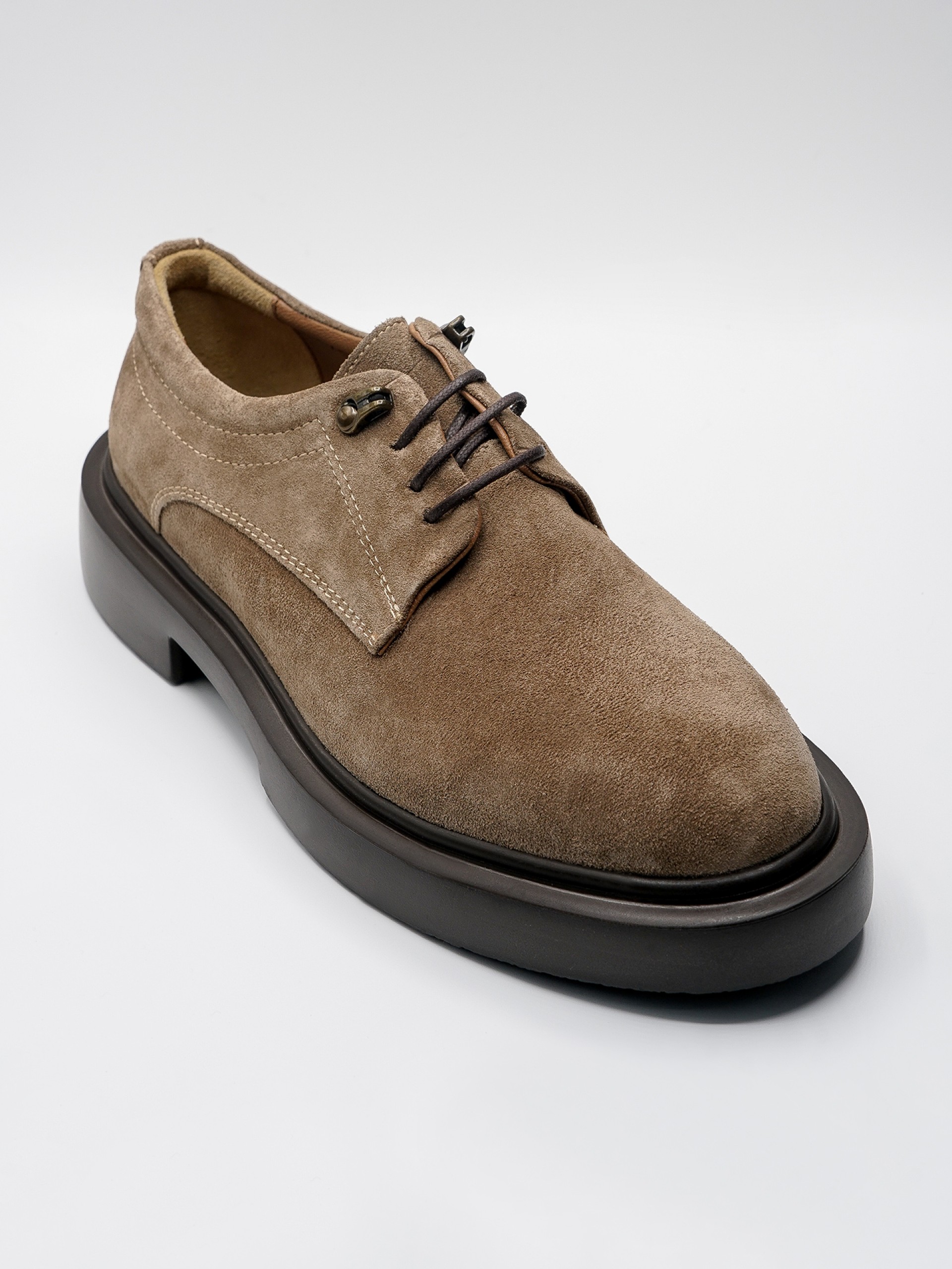 Suede leather shoes lightweight sole