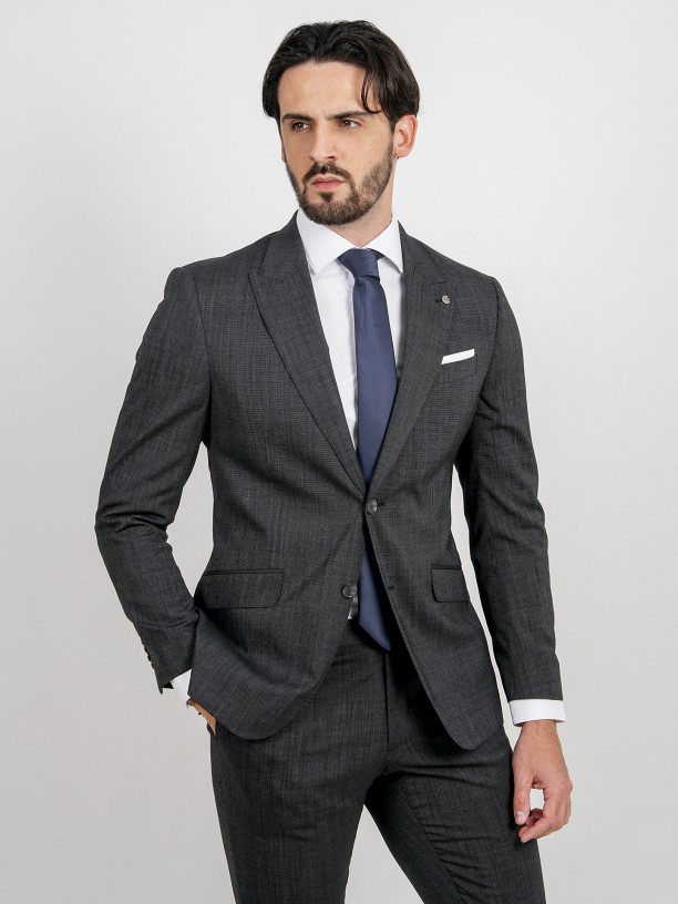 Slim fit wool suit