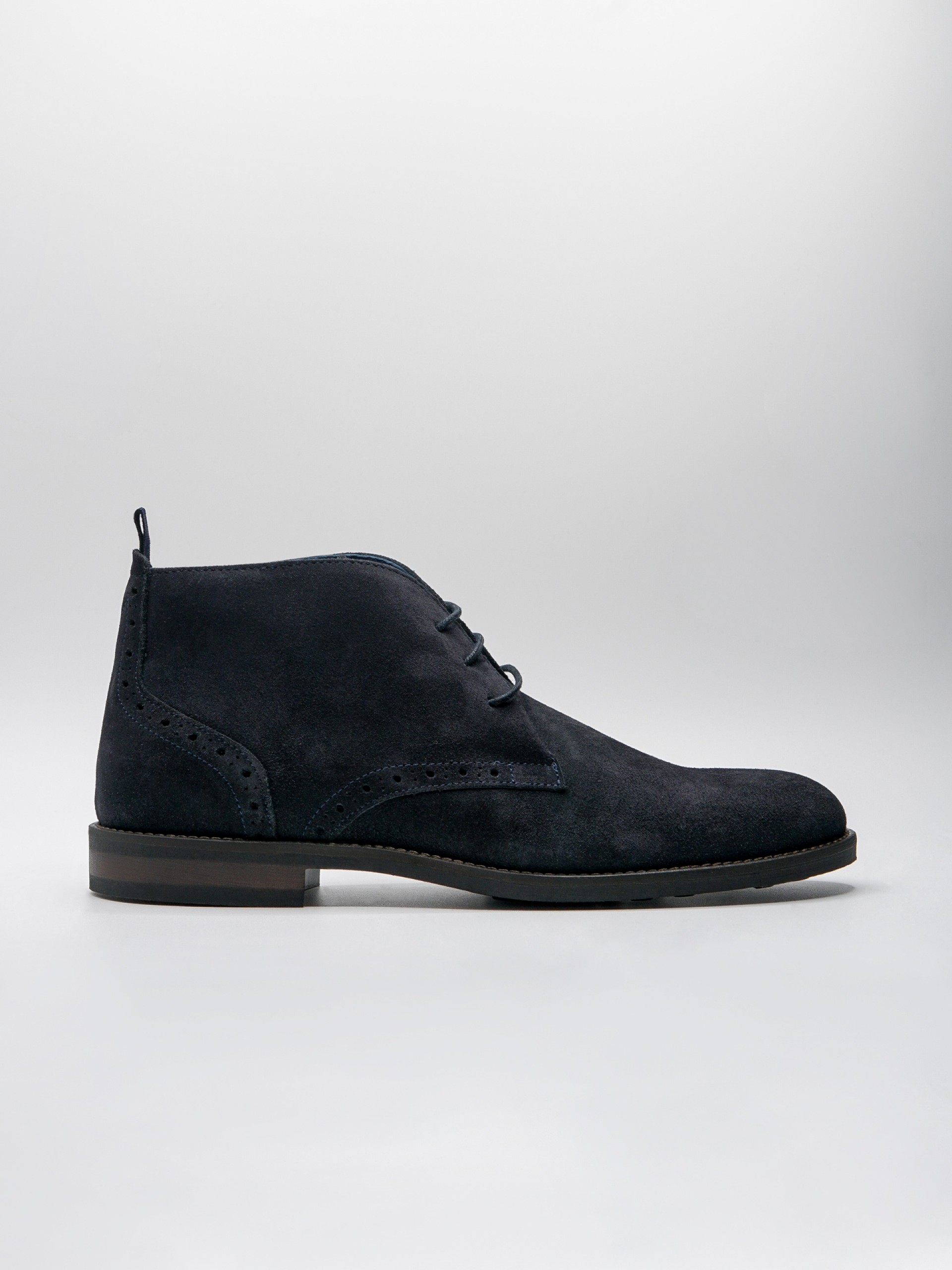 Botin de piel serraje