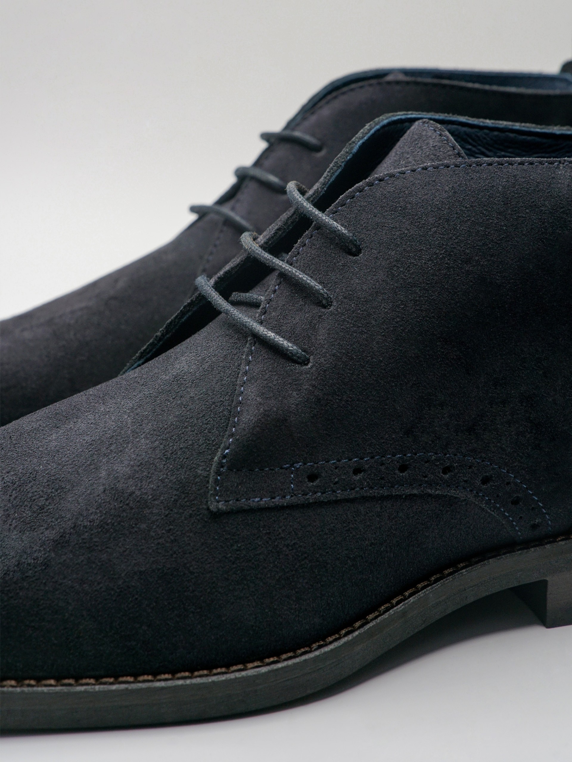 Botin de piel serraje