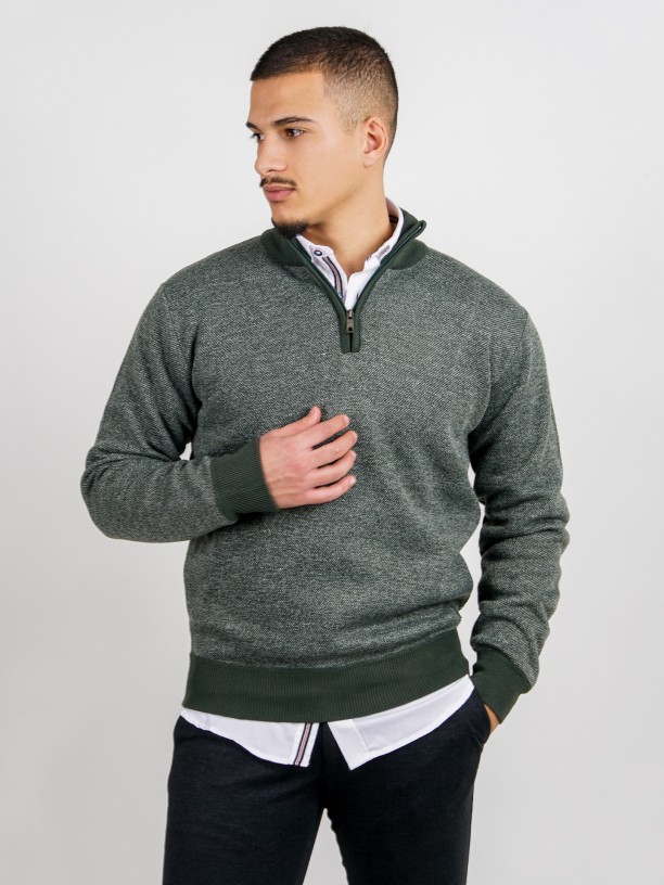 Thick knit sweater with half zip closure
