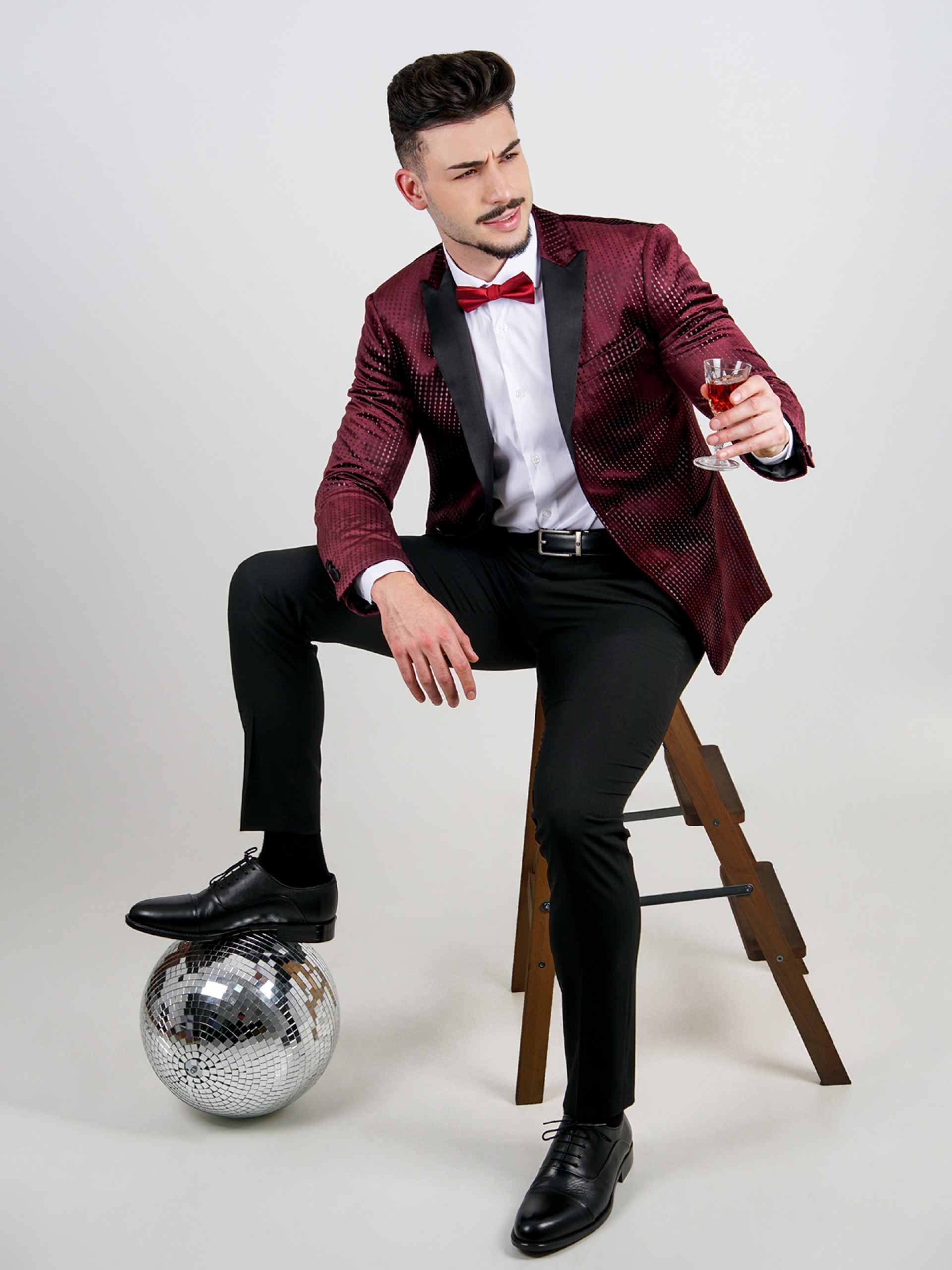 Blazer de veludo slim fit com padrão