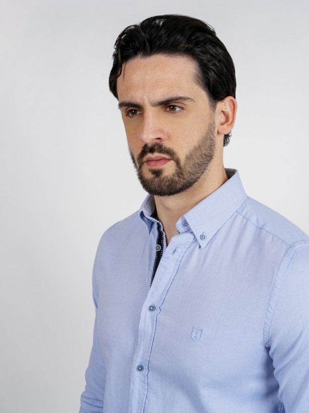 Camisa casual lisa regular fit Camisa casual lisa regular fit