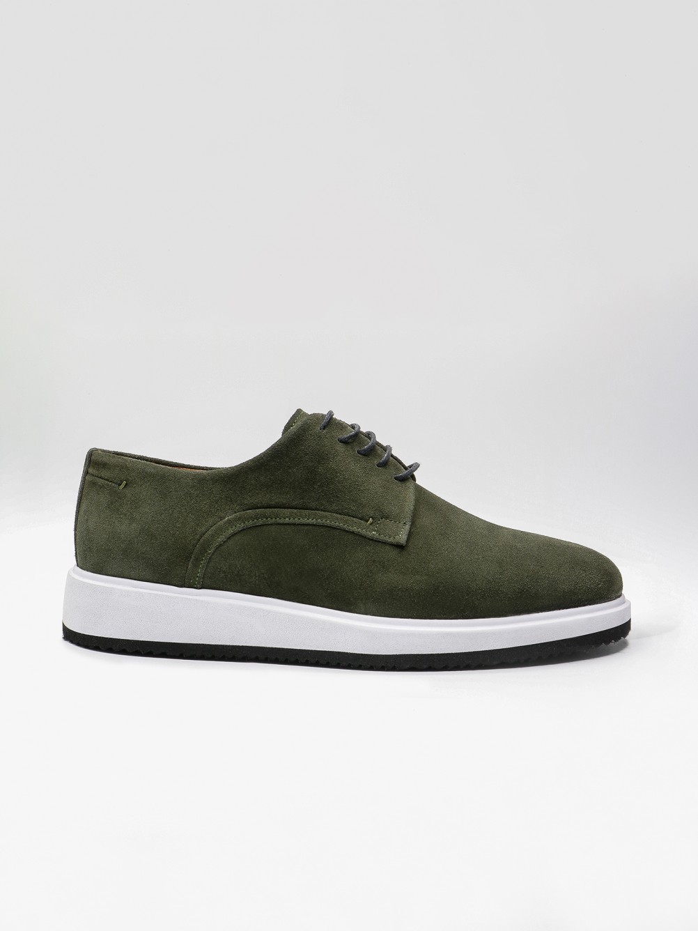 Sapato casual de pele croute